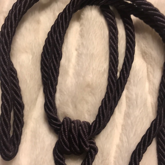 Beautiful Beaded Purple Tie back - Picture 4 of 4